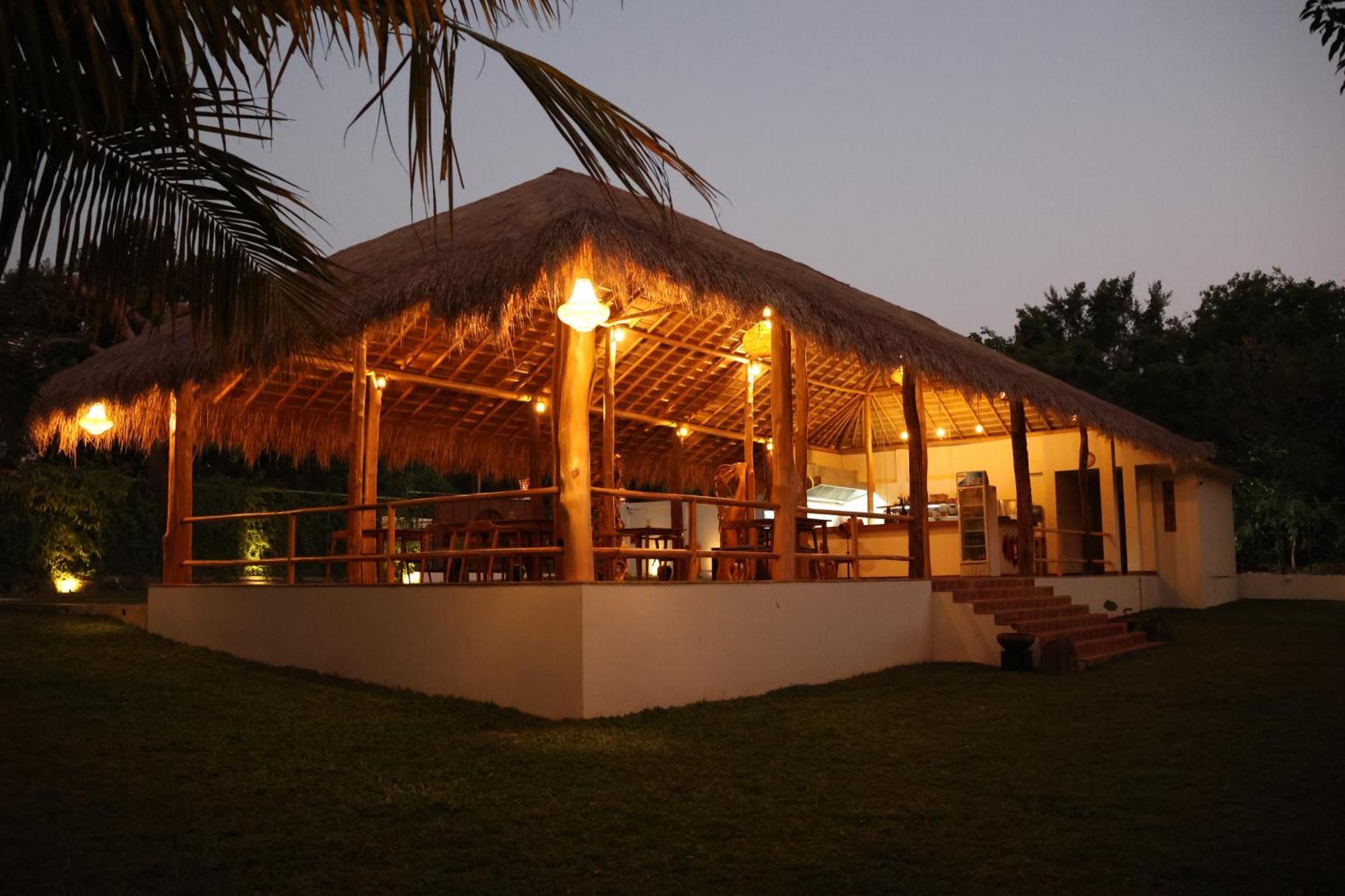 Omkara Rekawa Hotel Tangalle Exterior photo
