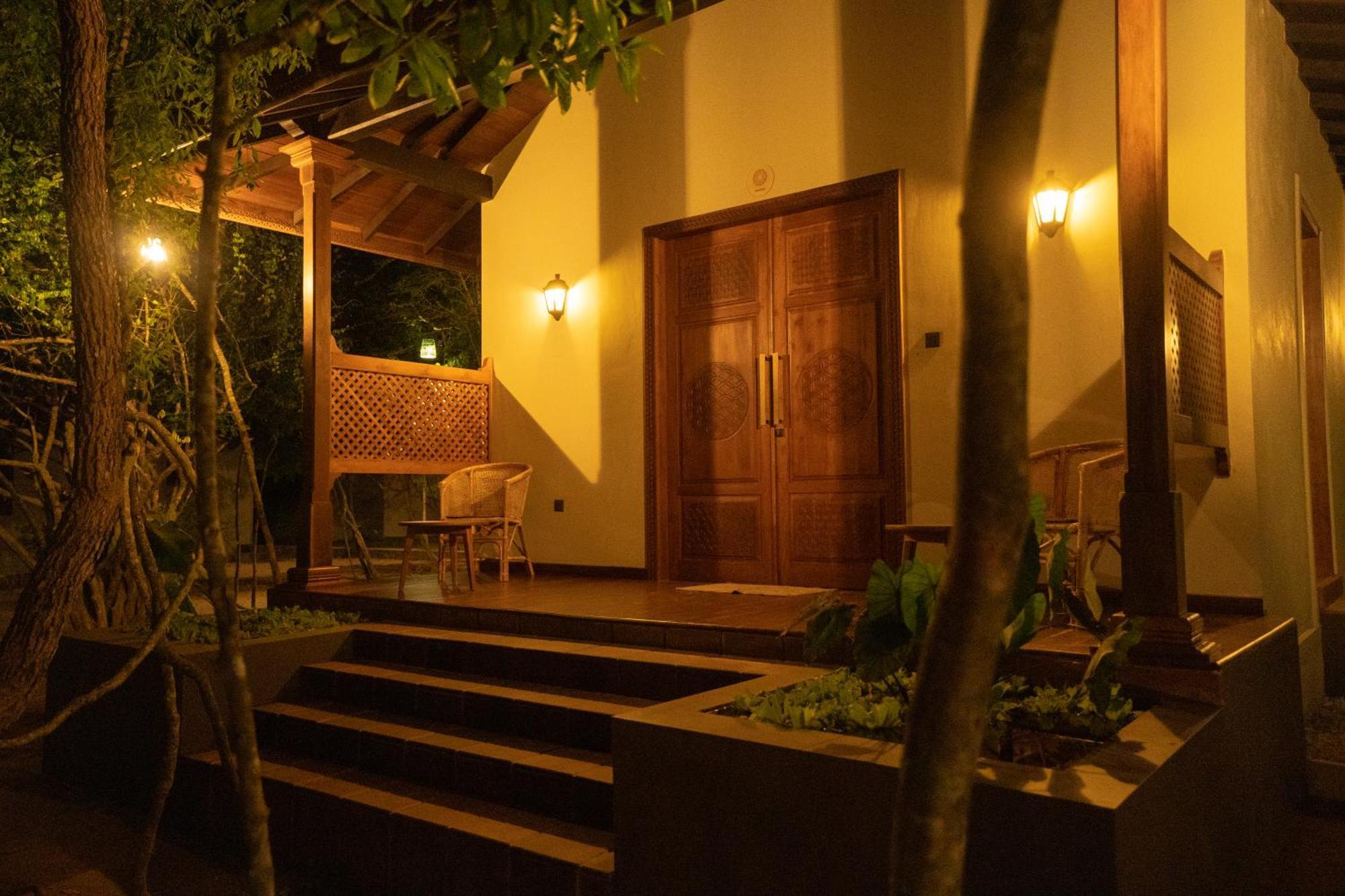 Omkara Rekawa Hotel Tangalle Exterior photo