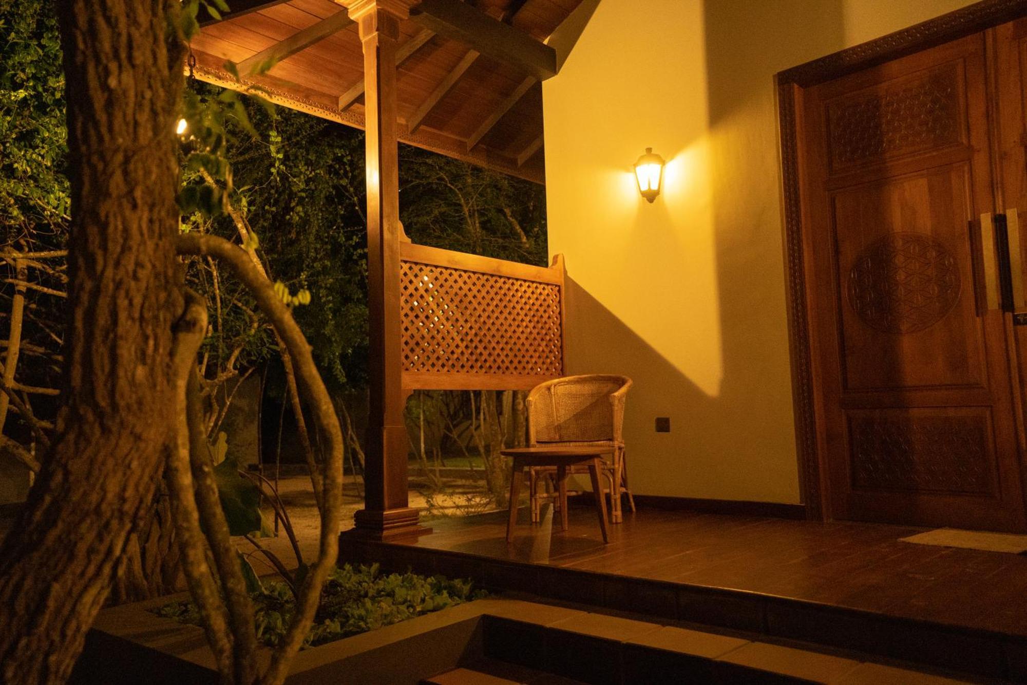 Omkara Rekawa Hotel Tangalle Exterior photo