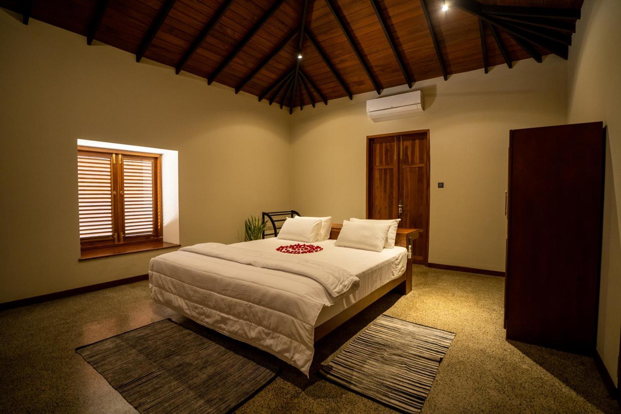 Omkara Rekawa Hotel Tangalle Exterior photo